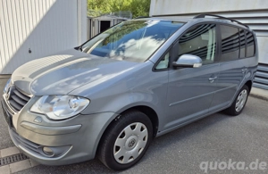 Touran 1.9 TDI DPF Trend Scheckheftgepflegt Anhängerkupplung. Bild 8