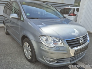 Touran 1.9 TDI DPF Trend Scheckheftgepflegt Anhängerkupplung. Bild 4