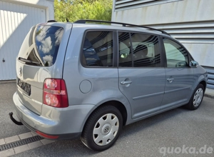 Touran 1.9 TDI DPF Trend Scheckheftgepflegt Anhängerkupplung. Bild 9