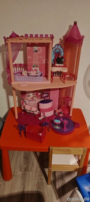 Barbiehaus mit Zubehör