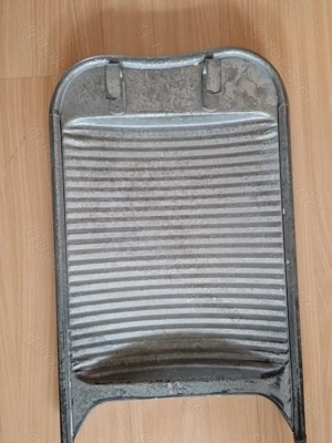 Omas Waschmaschine, Waschbrett Bild 2