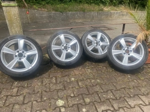 4 Winterreifen auf Felgen 225 45 R 17 H XL