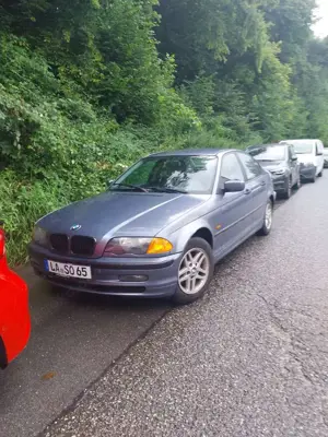 BMW 318 318i