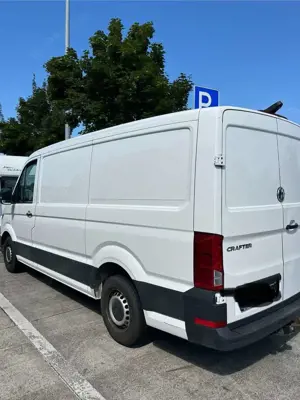 Volkswagen Crafter Kasten 30 mittellang FWD