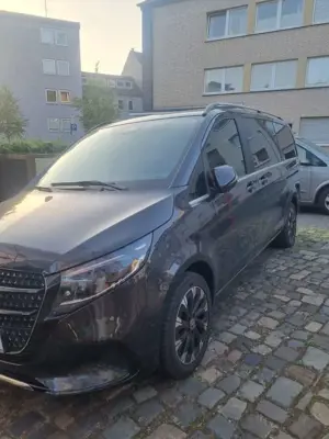 Mercedes-Benz V 300 V 300 d extralang 4Matic 9G-TRONIC Avantgarde