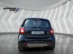 smart forTwo fortwo coupe BRABUS Pano Leder Monoblock Bild 4