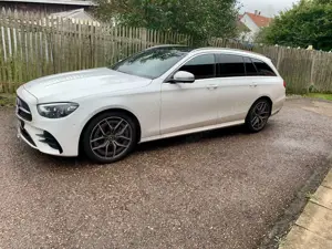 Mercedes-Benz E 400 Modeljahr 2023 E 400 d 4Matic T 9G-TRONIC AMG Line