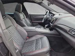 Maserati Levante Trofeo - 22' / Schiebedach / Fahrassistenz Paket - Bild 3