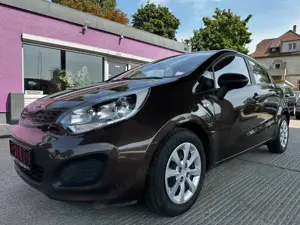 Kia Rio Attract "HU/AU+Service+Garantie"