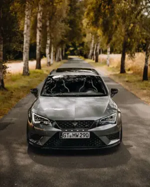 SEAT Leon ST 2.0 TSI StartStop DSG Cupra 290 Bild 3