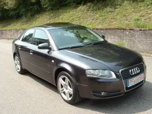 Audi A4 2.0 multitronic*BI-XENON*NAVI*PDC*EGSHD*KLIMA Bild 2