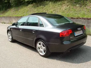Audi A4 2.0 multitronic*BI-XENON*NAVI*PDC*EGSHD*KLIMA Bild 4