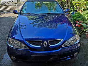 Renault Megane Megane Cabriolet 1.6 Privilege Bild 1