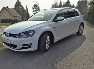 Volkswagen Golf Schiebedach, Anhängerkupplung, Sonderlackierung