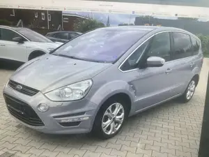 Ford S-Max Titanium
