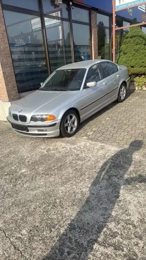 BMW 320 320i Exclusiv Edition