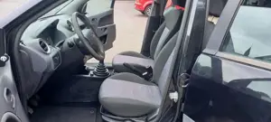 Ford Fiesta Fiesta 1.3 TÜV NEU Bild 3