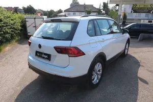 Volkswagen Tiguan Life Kamera360° Navi Carplay Matrix LED Bild 5