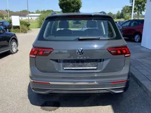 Volkswagen Tiguan 1.5 TSI DSG LIFE NAVI+LED+APP-CONNECT+17" Bild 4