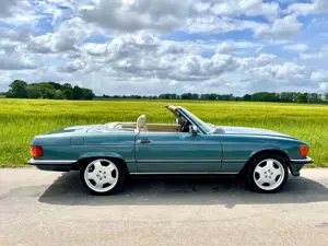 Mercedes-Benz SL 560