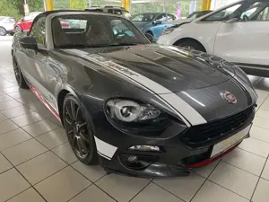 Fiat 124 Spider Lusso Bild 4