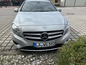 Mercedes-Benz A 180 (BlueEFFICIENCY)