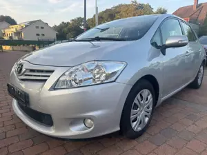 Toyota Auris Life+AHK-PDC-Tempomat