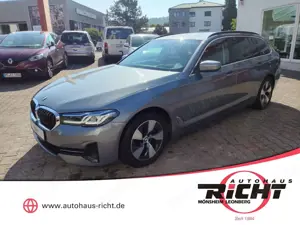 BMW 520 d Touring HUD Navi Totwinkel ACC Kamera