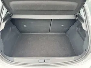 Opel Corsa F Elegance Bild 5