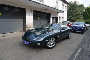 Jaguar XK8 XK8 4.2 Coupe Aut. KLIMA+LEDER+NAVI+PDC+ALU+XENON Bild 3