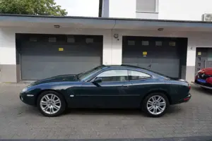 Jaguar XK8 XK8 4.2 Coupe Aut. KLIMA+LEDER+NAVI+PDC+ALU+XENON Bild 4