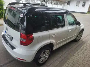 Skoda Yeti 1.6 TDI Green tec DSG Elegance Bild 3
