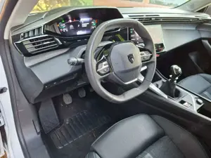 Peugeot 308 SW Allure+LED+NAVI+SHZ+FSHZ+ACC+360°CAM+ Bild 5