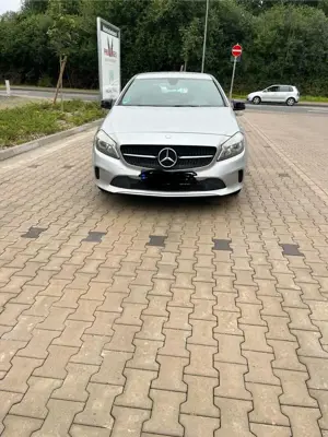 Mercedes-Benz A 180 A 180 BlueEfficiency (176.042)