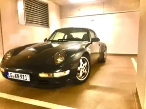 Oldtimer Porsche 911 Carrera 2 / 993