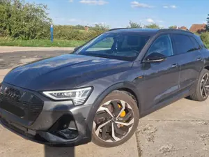 Audi e-tron E-Tron 55 quattro S line Bild 1