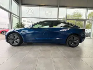 Tesla Model 3 Standard Range Plus RWD Bild 2