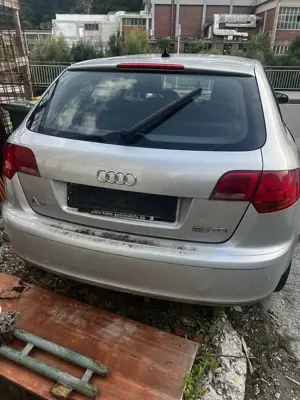 Audi A3 2.0 TDI Sportback DPF (DSG) S tronic Ambiente