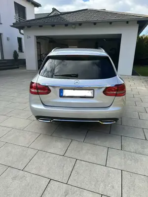 Mercedes-Benz C 250 (BlueTEC) d T 7G-TRONIC Avantgarde Bild 4
