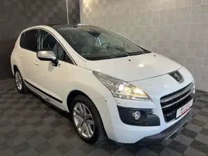 Peugeot 3008 Hybrid4*LEDER*HUD-SHZ-PANO-PDC H.-MWST 19%