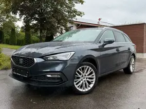 SEAT Leon Sportstourer 2.0 TDI Xcellence/ PANO / NAVI