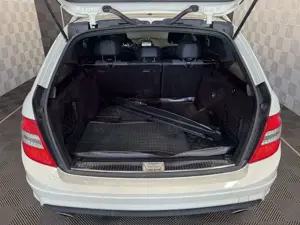 Mercedes-Benz C 300 T*AMG*TEMPO-KLIMA-BI XENON-SHZ-LM 18" Bild 5