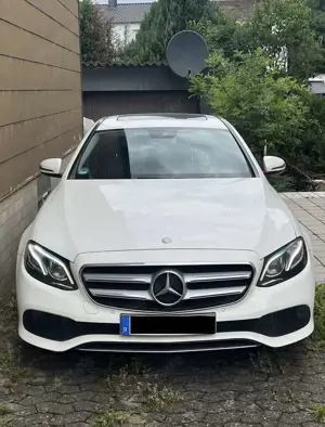 Mercedes-Benz E 200 E 200 d