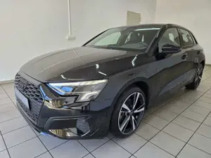 Audi A3 Sportback 30 TFSI S-tronic S-Line Optik schwaz