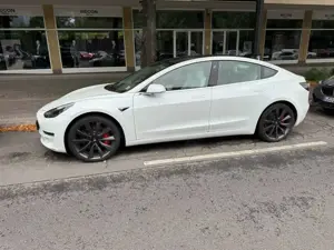 Tesla Model 3 Model 3 Allradantrieb Dual Motor