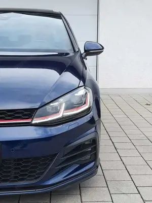 Volkswagen Golf GTI Perf. DSG/LED/Pano/VirtualC/Kam/StdH/HR/19"