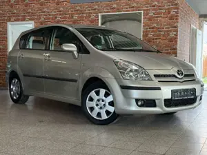 Toyota Corolla Verso 1.8 Sol-Aut.-7 Sitze-AHK-1.Hand