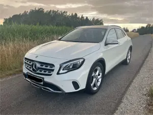 Mercedes-Benz GLA 180 GLA 180 (156.942)