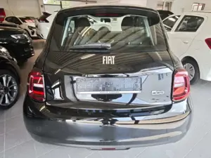 Fiat 500e Fiat Neuer Action MJ22 Digitales Cockpit Apple Car Bild 5
