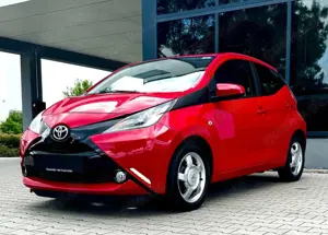 Toyota Others Aygo X AUTOMATIK*WENIG KM*KLIMA*KAM*SHZ*TEL*LED